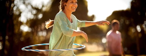 Hula-Hoop lernen: 5 Tipps für den richtigen Dreh