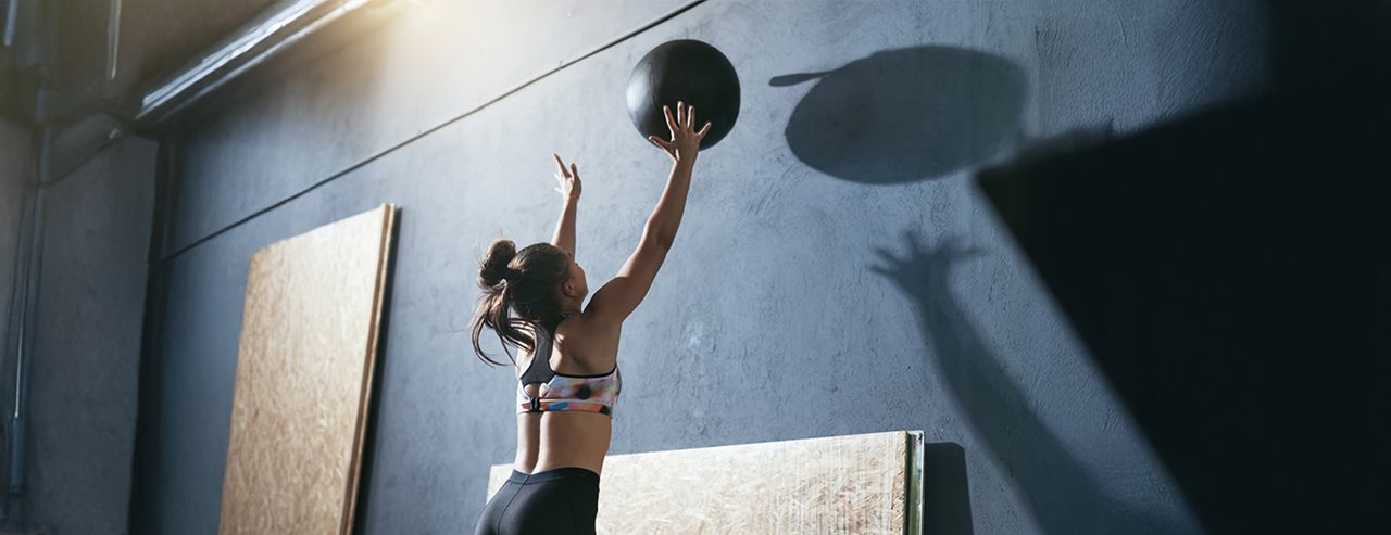 Hyrox kombiniert Kraft mit Ausdauer – so funktioniert der Trend-Sport.