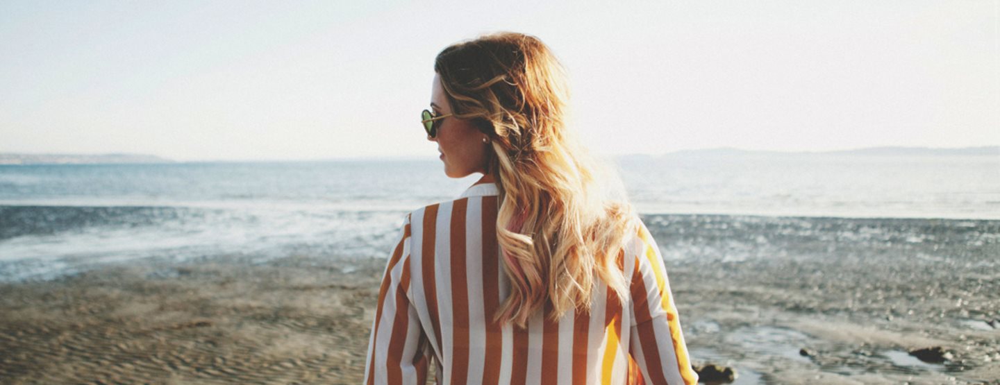 Trockene Haare im Sommer: Die genialste SOS-Pflege