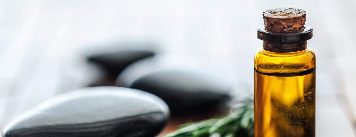 Ayurveda: So geht die Massage für zu Hause