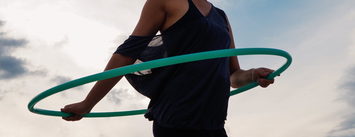 Hula Hoop Training: So kriegen Sie den Dreh raus!