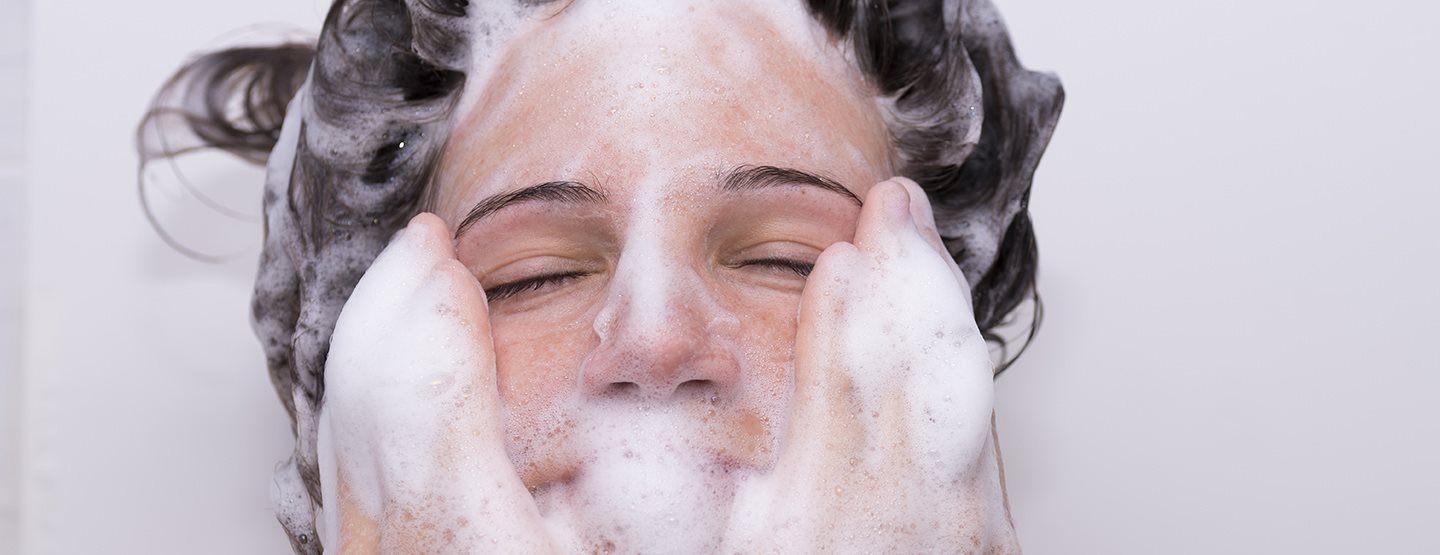 Hyaluron Shampoo: So geht intelligente Haarpflege