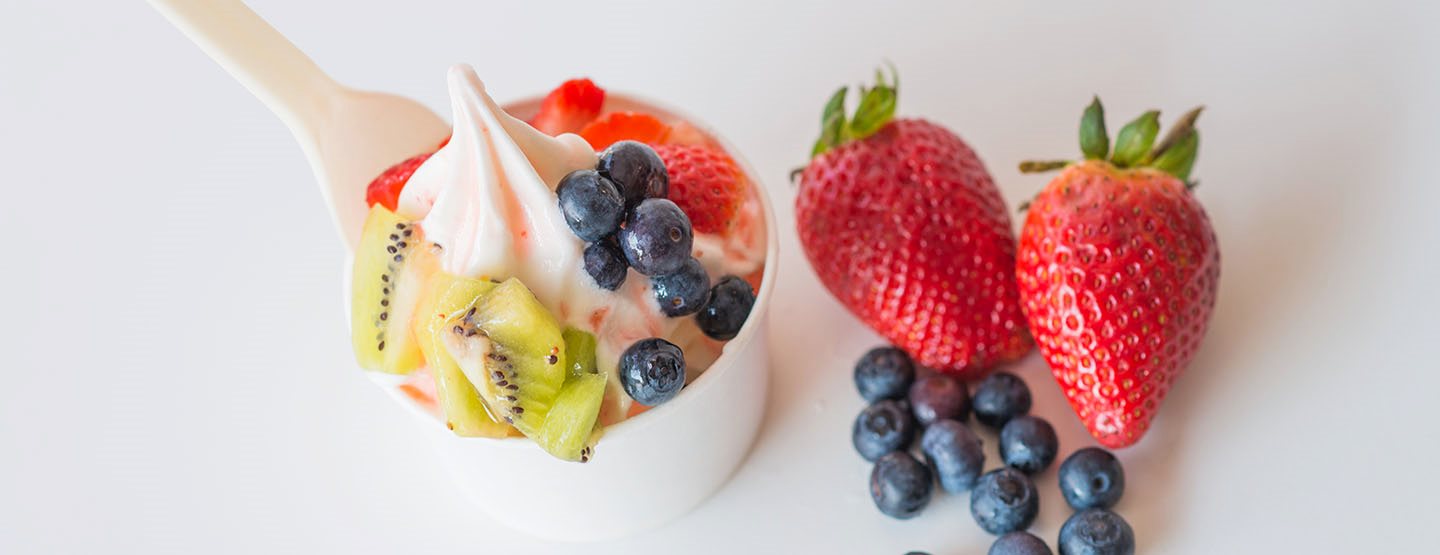 Frozen Joghurt selber machen: So gelingt die erfrischende Nascherei ganz einfach