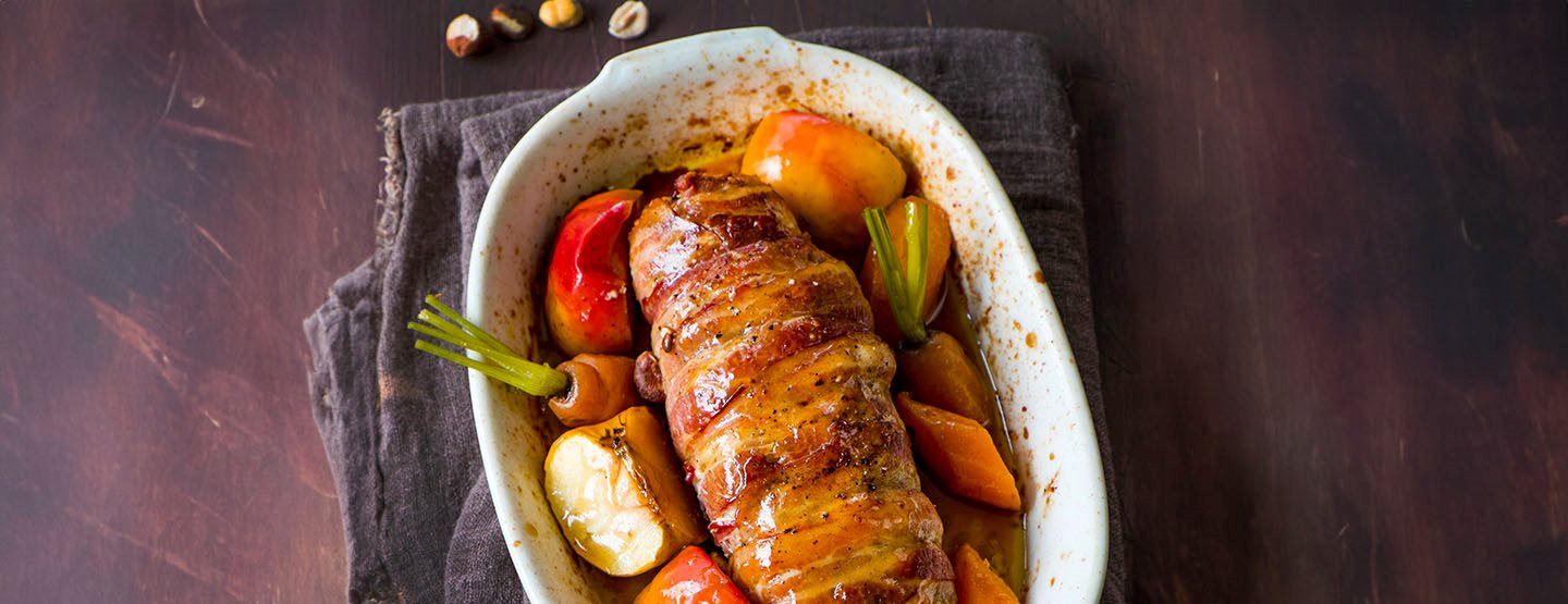 Festlicher Schweinebraten: Mit Äpfeln, Karotten und Nüssen neu interpretiert