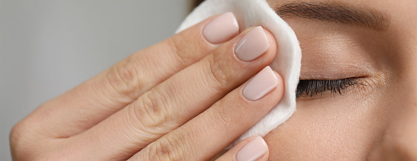 Augen abschminken: Runter mit der Mascara in 5 Schritten