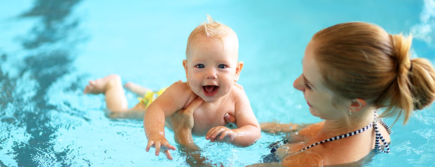 Babyschwimmen: Das müssen Sie wissen