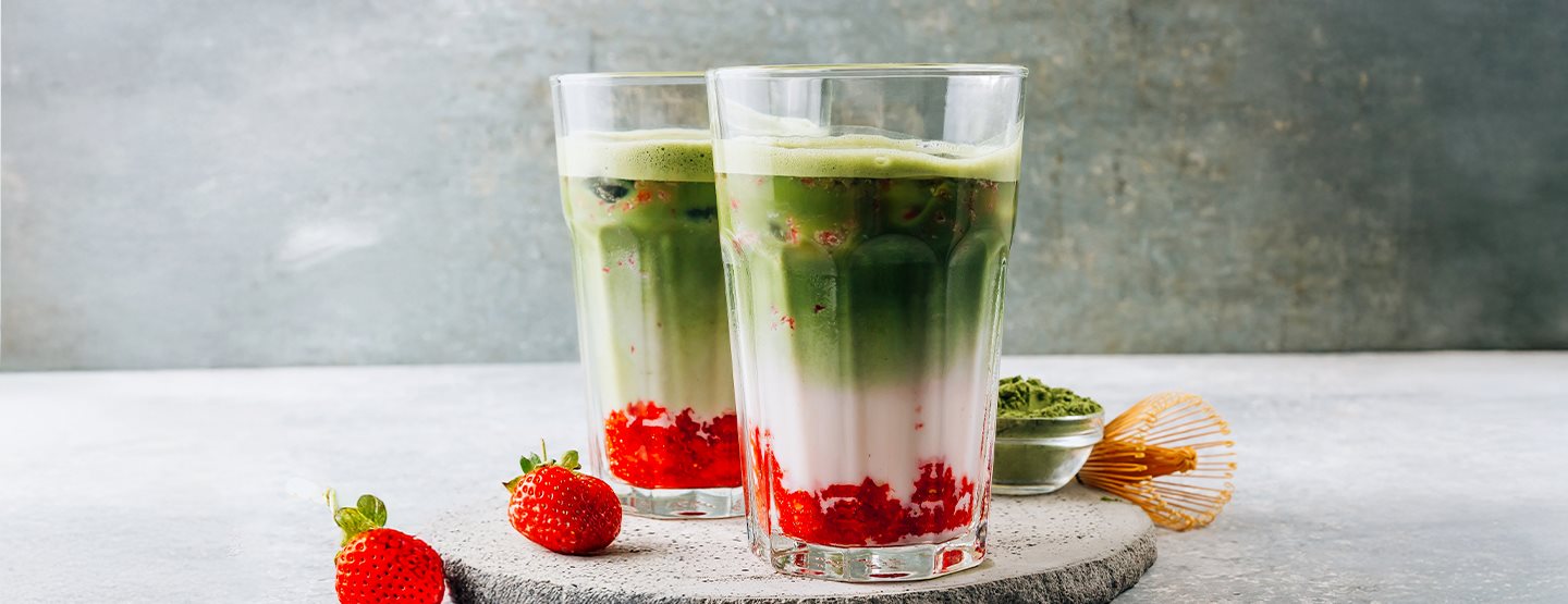 Strawberry Matcha Latte: Das trendy Sommergetränk zum Selbermachen