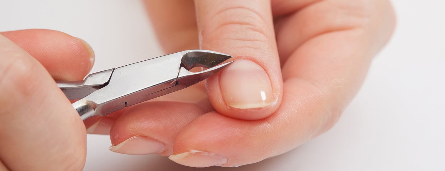 Nagelhaut entfernen: So geht’s sanft und richtig 