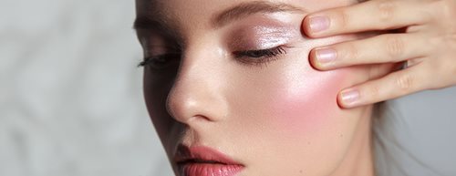 Blush für einen strahlend gesunden Teint
