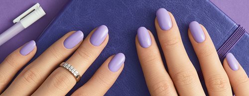 Trendfarbe 2023: So gelingt der Digital Lavender Look