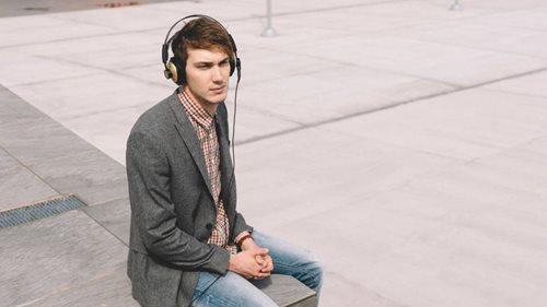 Die besten Podcasts für den Sommerurlaub