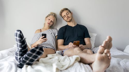 Beziehungskiller Smartphone: 3 Tipps gegen Phubbing