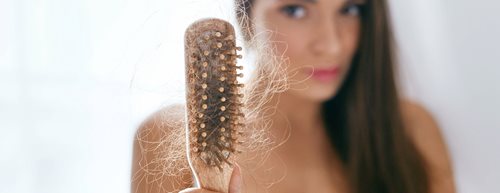 Haarausfall: Eine Dermatologin gibt Tipps zu Haarverlust durch Stress
