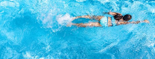 Wohlfühlsport Schwimmen: 8 Tipps für das Training im Wasser