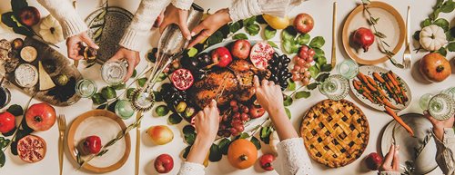 Am 23. November ist Friendsgiving: das Fest der Freundschaft. Plus: One-Pot-Rezept