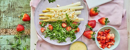 Erdbeer-Spargel-Salat: Weißer Spargel kreativ und schmackhaft kombiniert