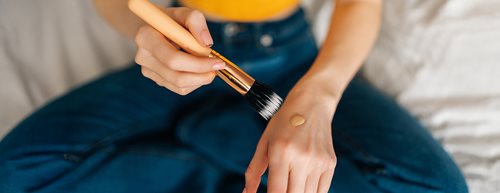Foundation: 3 Tipps, die beim Schminken helfen