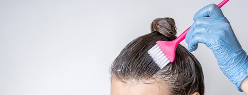 Haare färben: Worauf wir dabei achten