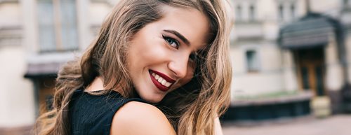 Cherry-Make-up – das steckt hinter dem großen Pinterest-Trend von 2025