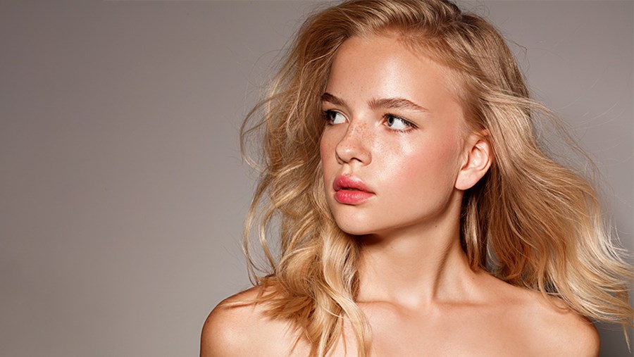 ACTIVE BEAUTY: dm Magazin für Beauty und Wohlbefinden plus Expertise vom dm friseur- & kosmetikstudio