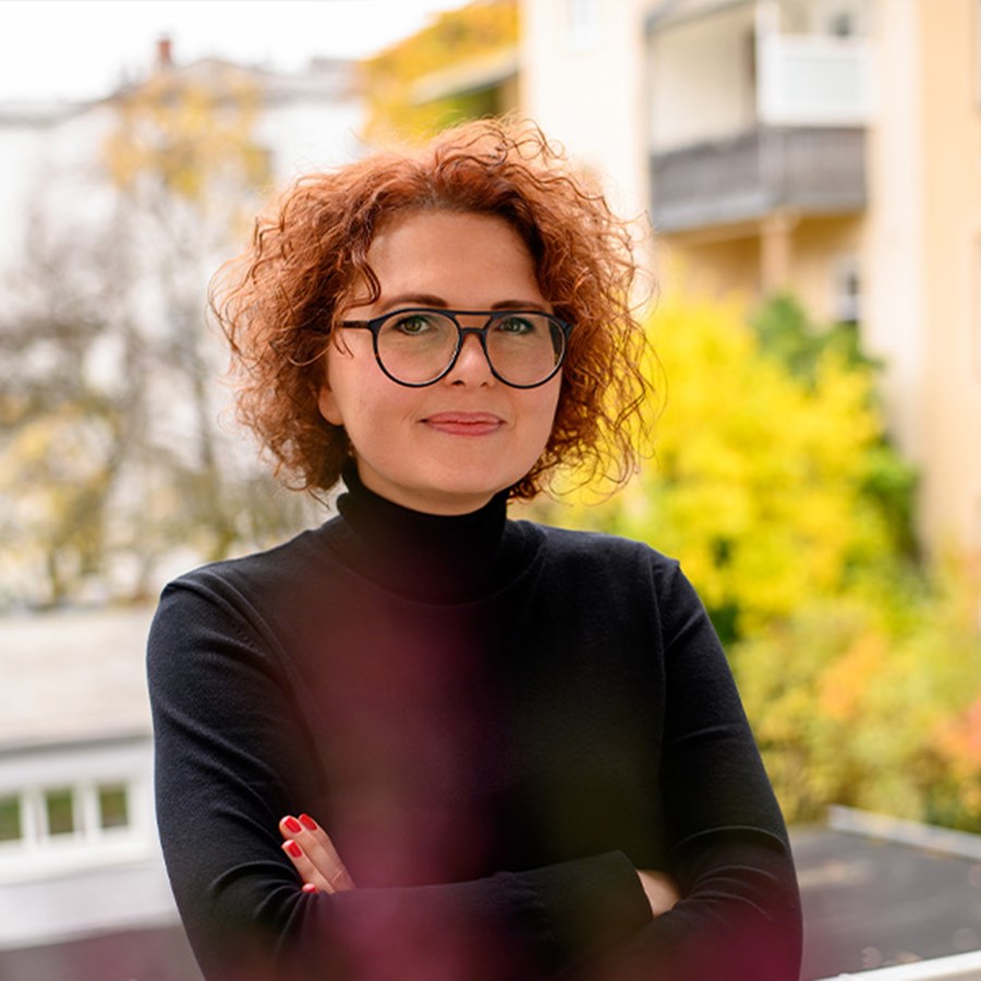 ACTIVE BEAUTY: dm Magazin für Beauty und Wohlbefinden plus Expertise vom dm friseur- & kosmetikstudio