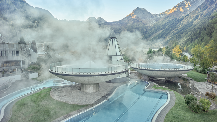 ACTIVE BEAUTY: dm Magazin für Beauty und Wohlbefinden plus Expertise vom dm friseur- & kosmetikstudio