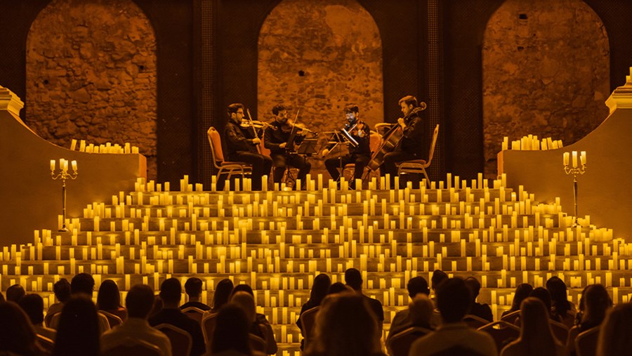 ACTIVE BEAUTY: dm Magazin für Beauty und Wohlbefinden plus Expertise vom dm friseur- & kosmetikstudio