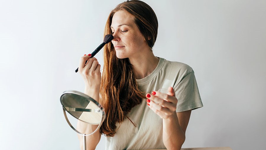 ACTIVE BEAUTY: dm Magazin für Beauty und Wohlbefinden plus Expertise vom dm friseur- & kosmetikstudio