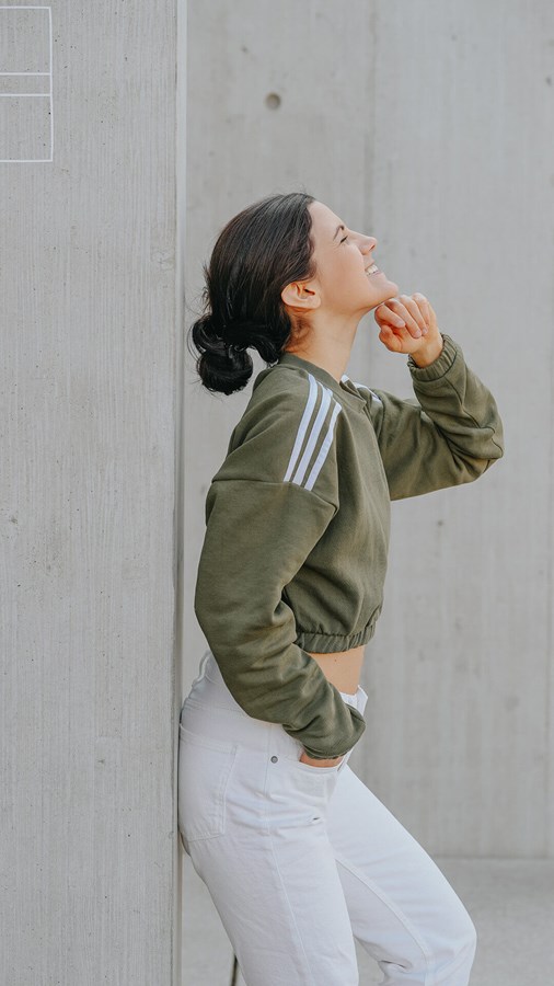 ACTIVE BEAUTY: dm Magazin für Beauty und Wohlbefinden plus Expertise vom dm friseur- & kosmetikstudio