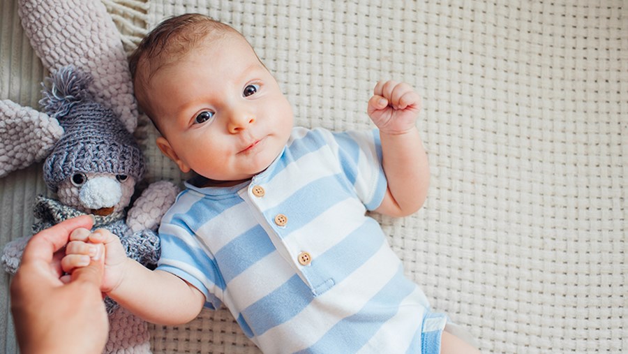 ACTIVE BEAUTY: dm Magazin für Beauty und Wohlbefinden plus Expertise vom dm friseur- & kosmetikstudio