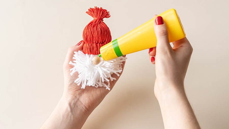 ACTIVE BEAUTY: dm Magazin für Beauty und Wohlbefinden plus Expertise vom dm friseur- & kosmetikstudio