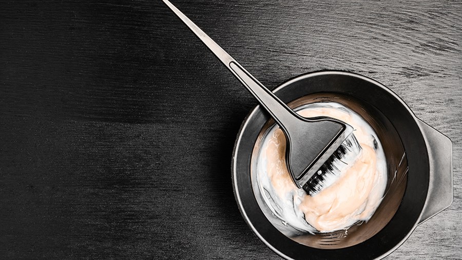ACTIVE BEAUTY: dm Magazin für Beauty und Wohlbefinden plus Expertise vom dm friseur- & kosmetikstudio