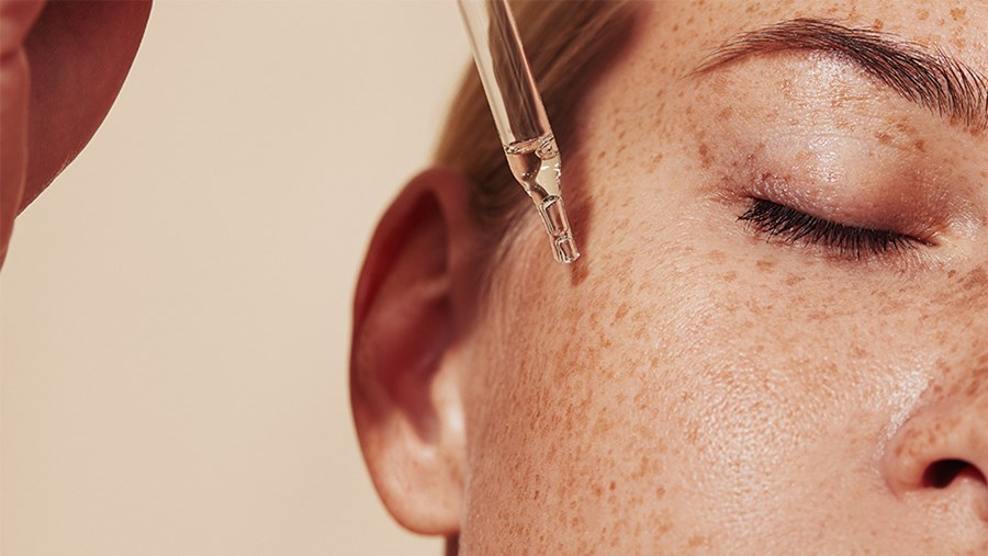 ACTIVE BEAUTY: dm Magazin für Beauty und Wohlbefinden plus Expertise vom dm friseur- & kosmetikstudio