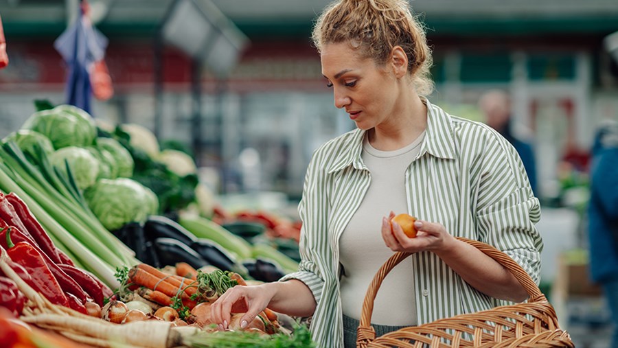 ACTIVE BEAUTY: dm Magazin für Beauty und Wohlbefinden plus Expertise vom dm friseur- & kosmetikstudio