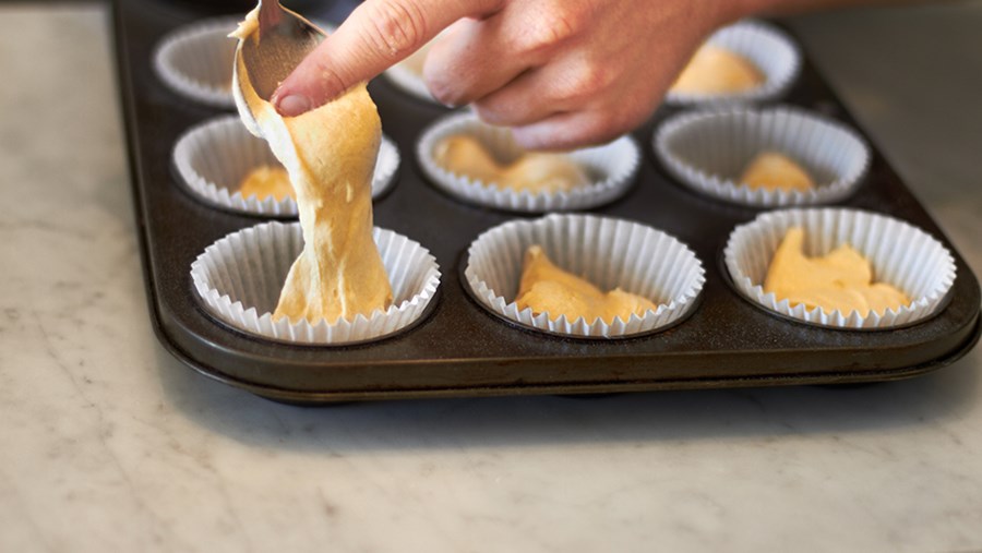 ACTIVE BEAUTY: dm Magazin für Beauty und Wohlbefinden plus Expertise vom dm friseur- & kosmetikstudio