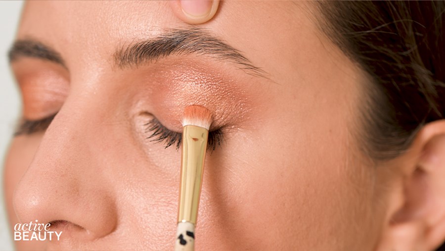 ACTIVE BEAUTY: dm Magazin für Beauty und Wohlbefinden plus Expertise vom dm friseur- & kosmetikstudio