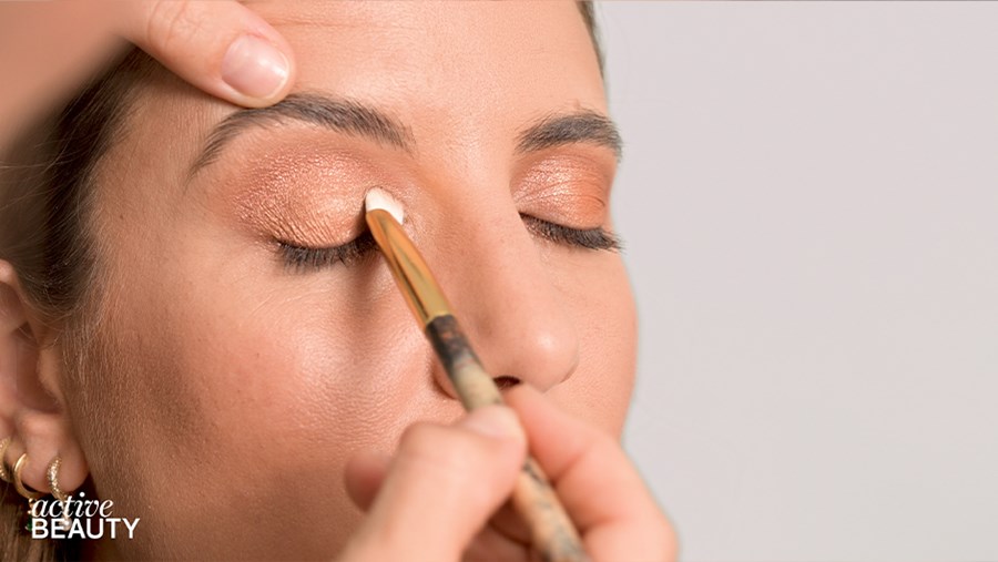 ACTIVE BEAUTY: dm Magazin für Beauty und Wohlbefinden plus Expertise vom dm friseur- & kosmetikstudio