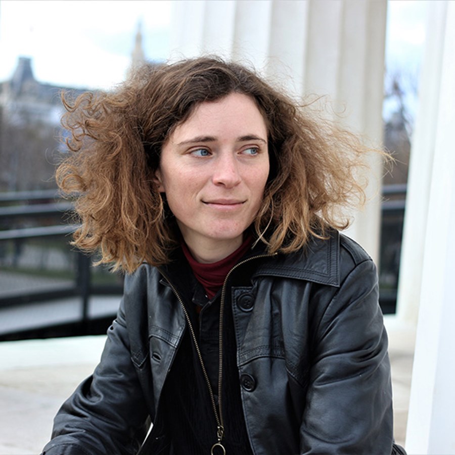 ACTIVE BEAUTY: dm Magazin für Beauty und Wohlbefinden plus Expertise vom dm friseur- & kosmetikstudio