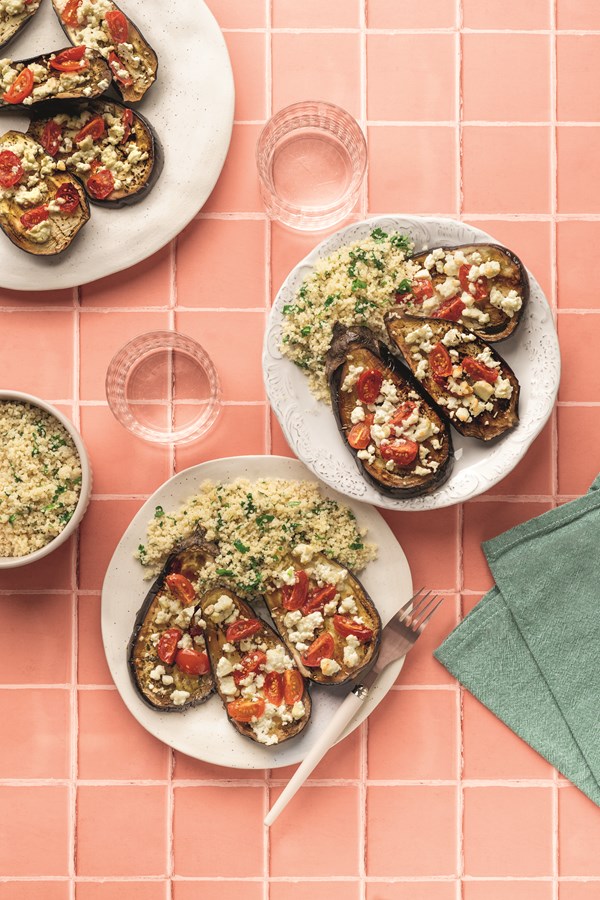 ACTIVE BEAUTY: dm Magazin für Beauty und Wohlbefinden plus Expertise vom dm friseur- & kosmetikstudio