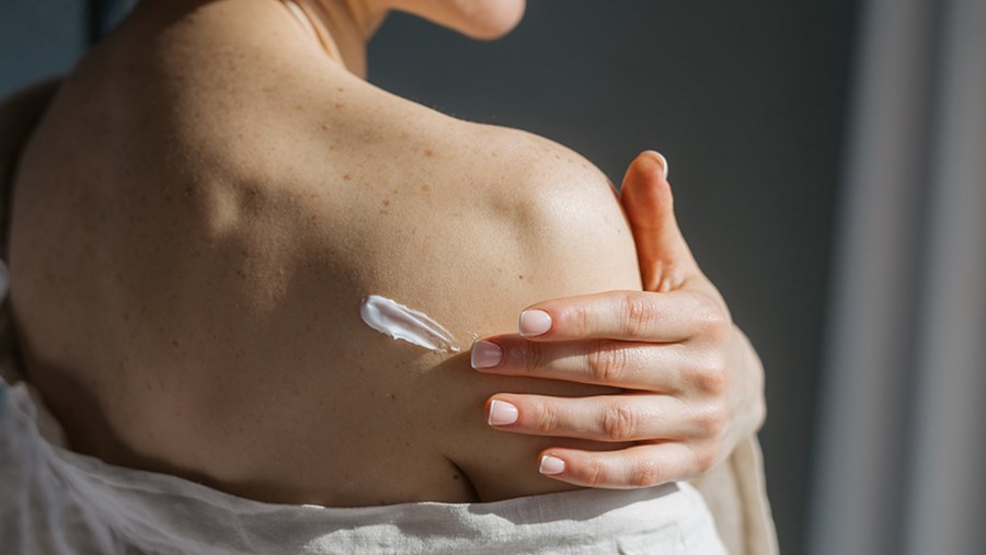 ACTIVE BEAUTY: dm Magazin für Beauty und Wohlbefinden plus Expertise vom dm friseur- & kosmetikstudio