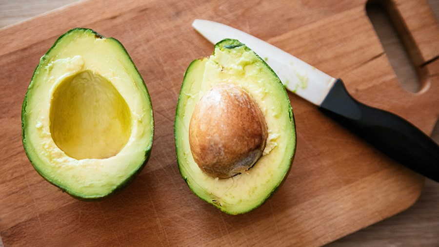 ACTIVE BEAUTY: dm Magazin für Beauty und Wohlbefinden plus Expertise vom dm friseur- & kosmetikstudio