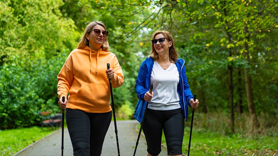 ACTIVE BEAUTY: dm Magazin für Beauty und Wohlbefinden plus Expertise vom dm friseur- & kosmetikstudio