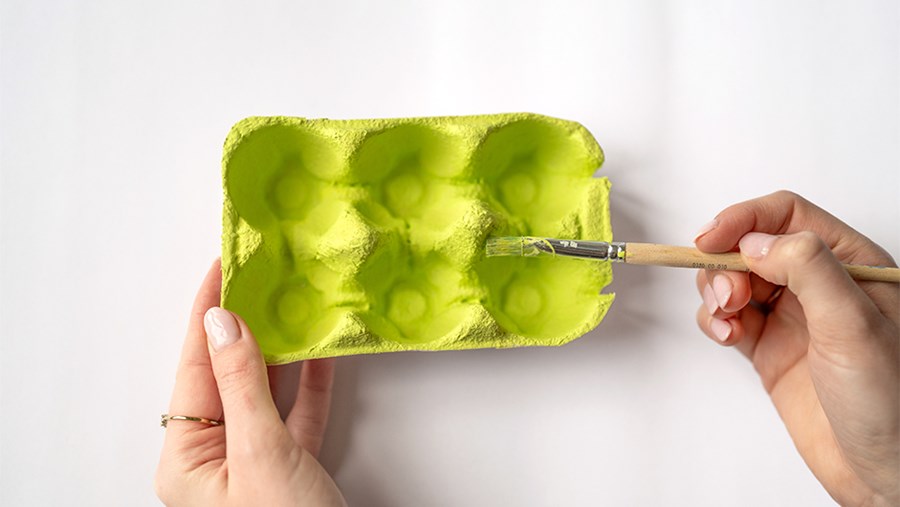 ACTIVE BEAUTY: dm Magazin für Beauty und Wohlbefinden plus Expertise vom dm friseur- & kosmetikstudio