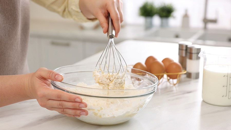 ACTIVE BEAUTY: dm Magazin für Beauty und Wohlbefinden plus Expertise vom dm friseur- & kosmetikstudio