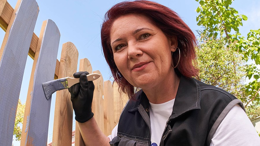 ACTIVE BEAUTY: dm Magazin für Beauty und Wohlbefinden plus Expertise vom dm friseur- & kosmetikstudio