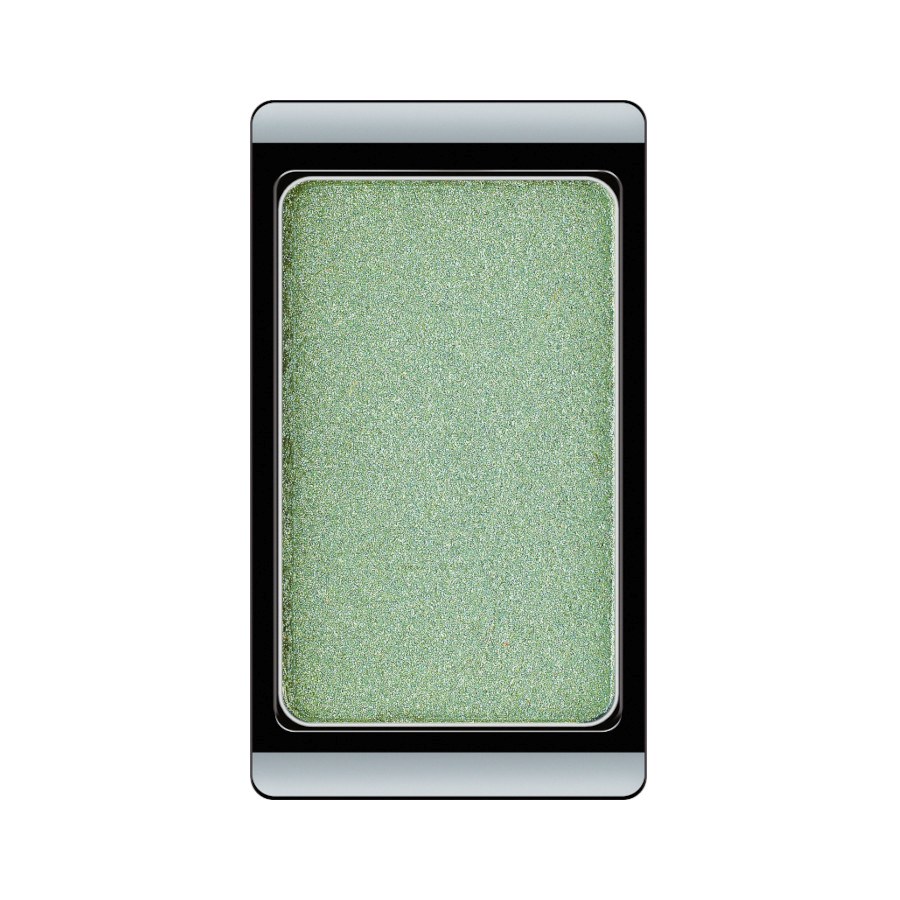 ACTIVE BEAUTY: dm Magazin für Beauty und Wohlbefinden plus Expertise vom dm friseur- & kosmetikstudio