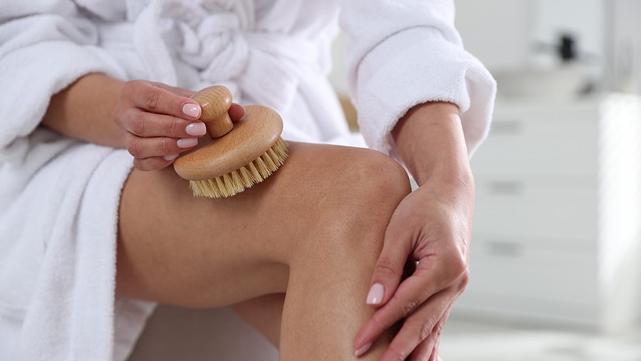 ACTIVE BEAUTY: dm Magazin für Beauty und Wohlbefinden plus Expertise vom dm friseur- & kosmetikstudio
