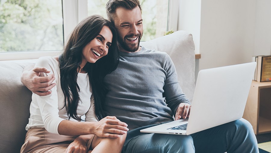 ACTIVE BEAUTY: dm Magazin für Beauty und Wohlbefinden plus Expertise vom dm friseur- & kosmetikstudio