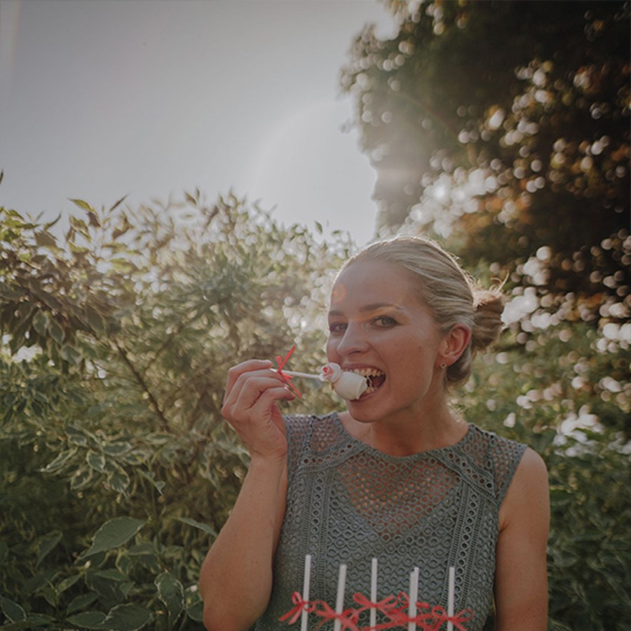 ACTIVE BEAUTY: dm Magazin für Beauty und Wohlbefinden plus Expertise vom dm friseur- & kosmetikstudio