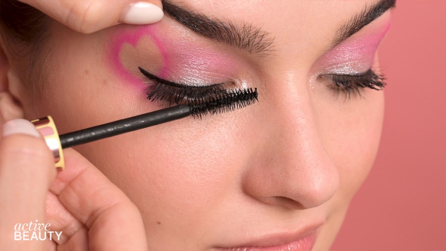 ACTIVE BEAUTY: dm Magazin für Beauty und Wohlbefinden plus Expertise vom dm friseur- & kosmetikstudio
